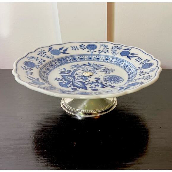 Hutschenreuther Blue Onion Scalloped Pedestal Plate Small Tarts Cupcake Trinket - Picture 1 of 10